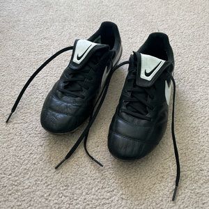 Nike Premier 2.0 Leather Soccer Cleats
